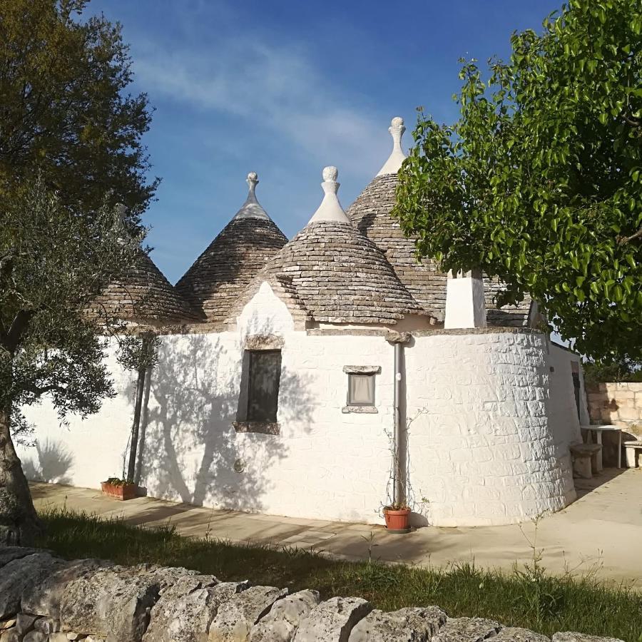 הוילה לוקורוטונדו Trulli Manuela מראה חיצוני תמונה