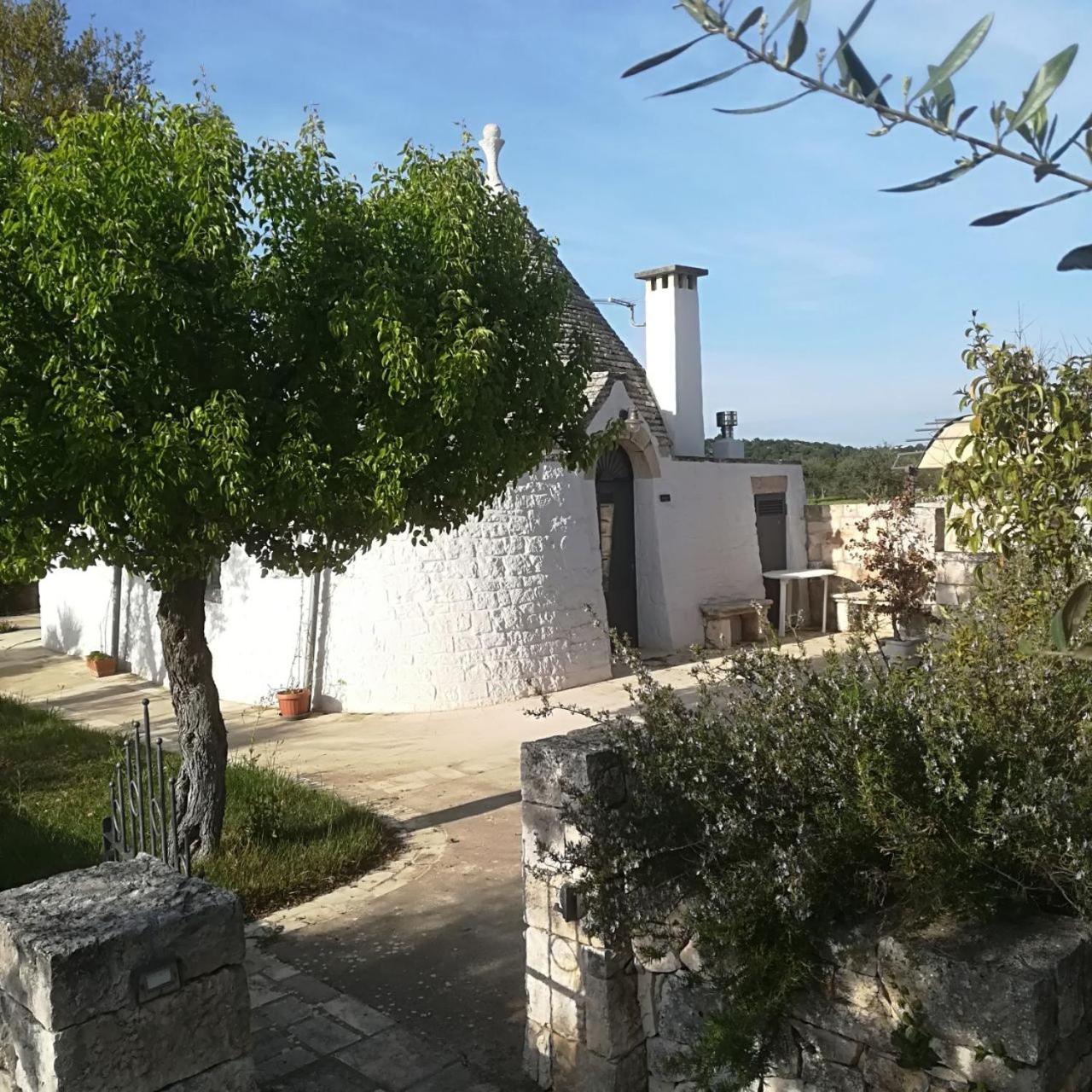 הוילה לוקורוטונדו Trulli Manuela מראה חיצוני תמונה